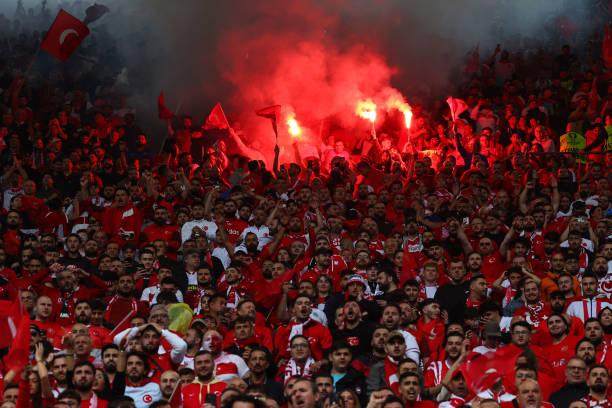 世界赛直播-居莱尔金左脚点爆球场，土耳其无愧欧洲杯第二主队